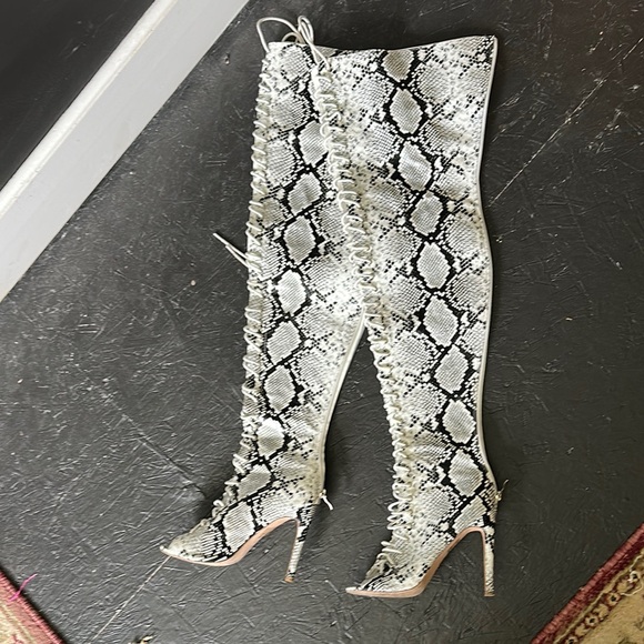 Fashion Nova Snakeskin Over the Knee Boots - Black and White - Picture 4 of 4